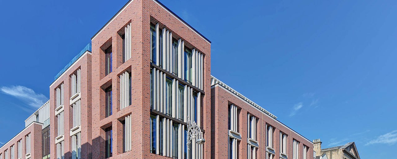 outside picture of building 10 Molesworth Street office in Dublin